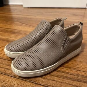 Steve Madden Wedge Sneakers Size‎ 7